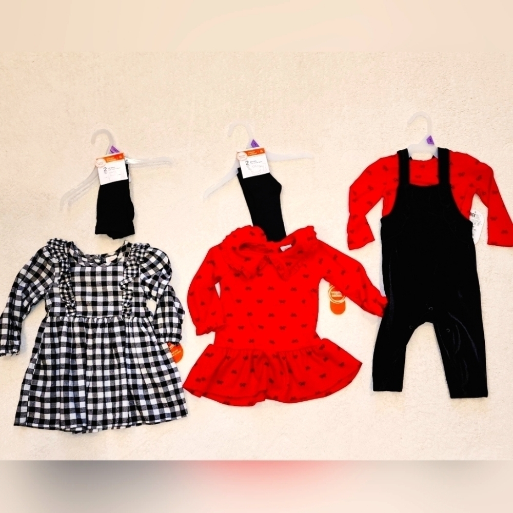 New baby girl Christmas dresses & outfit bundle size 12 months